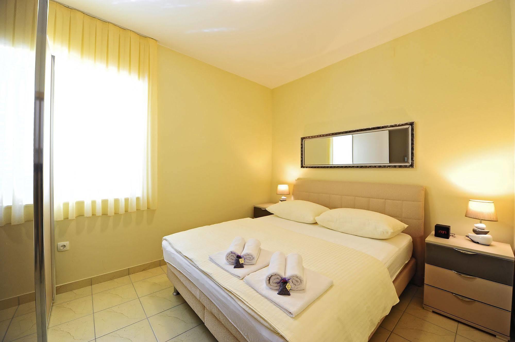 The One Resort Podstrana Exterior photo